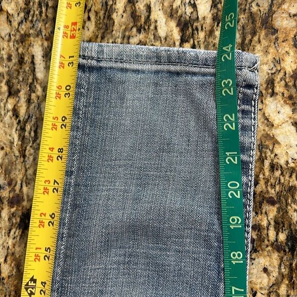 Miss Me Signature Cropped Low Rise Embroidered Jeans Capri Size 25 - Picture 7 of 8